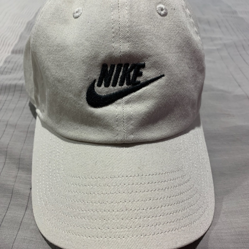 Nike Heritage86 Lite Bone Cap